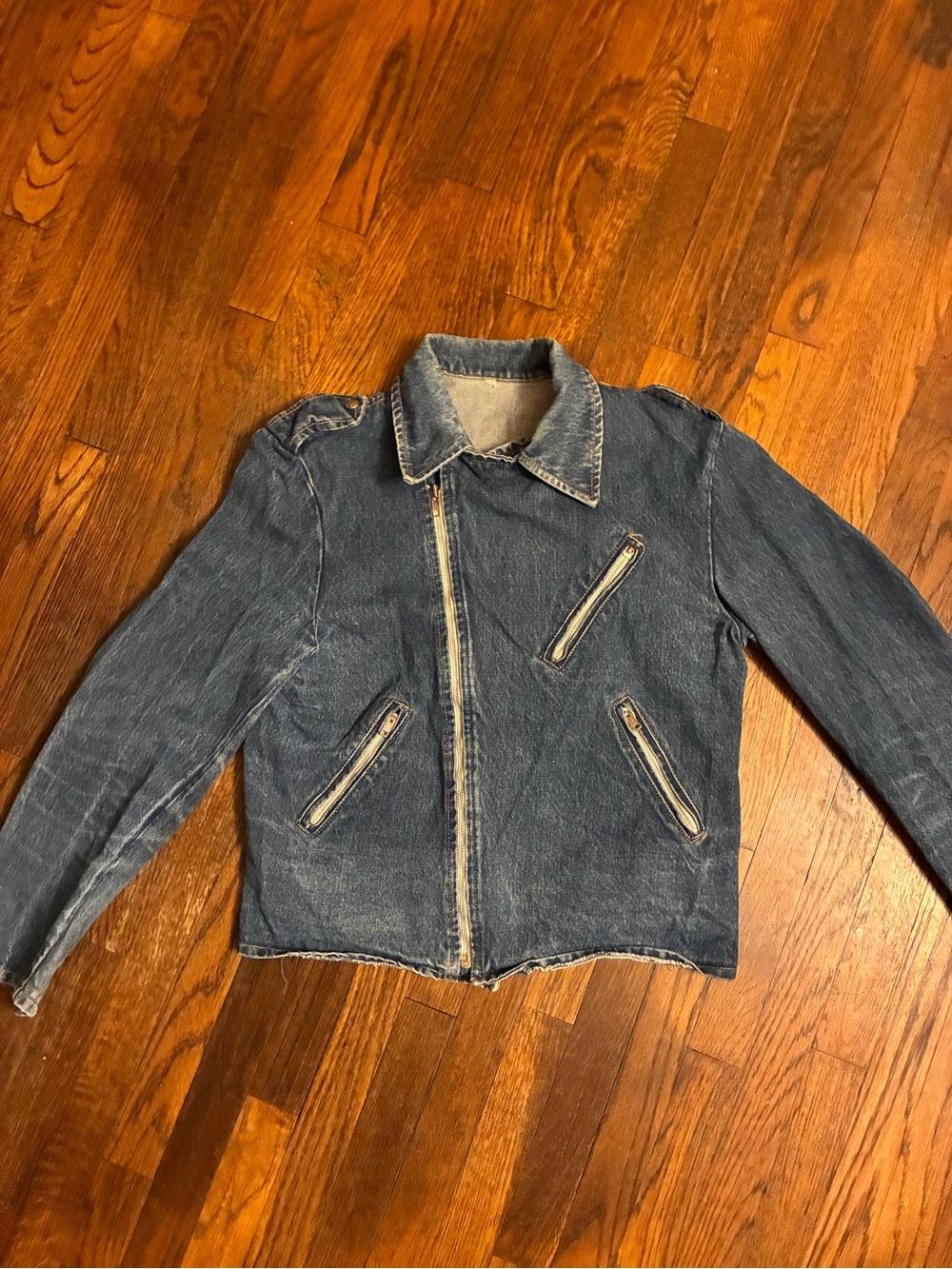 Vintage Italian denim jacket size women’s medium